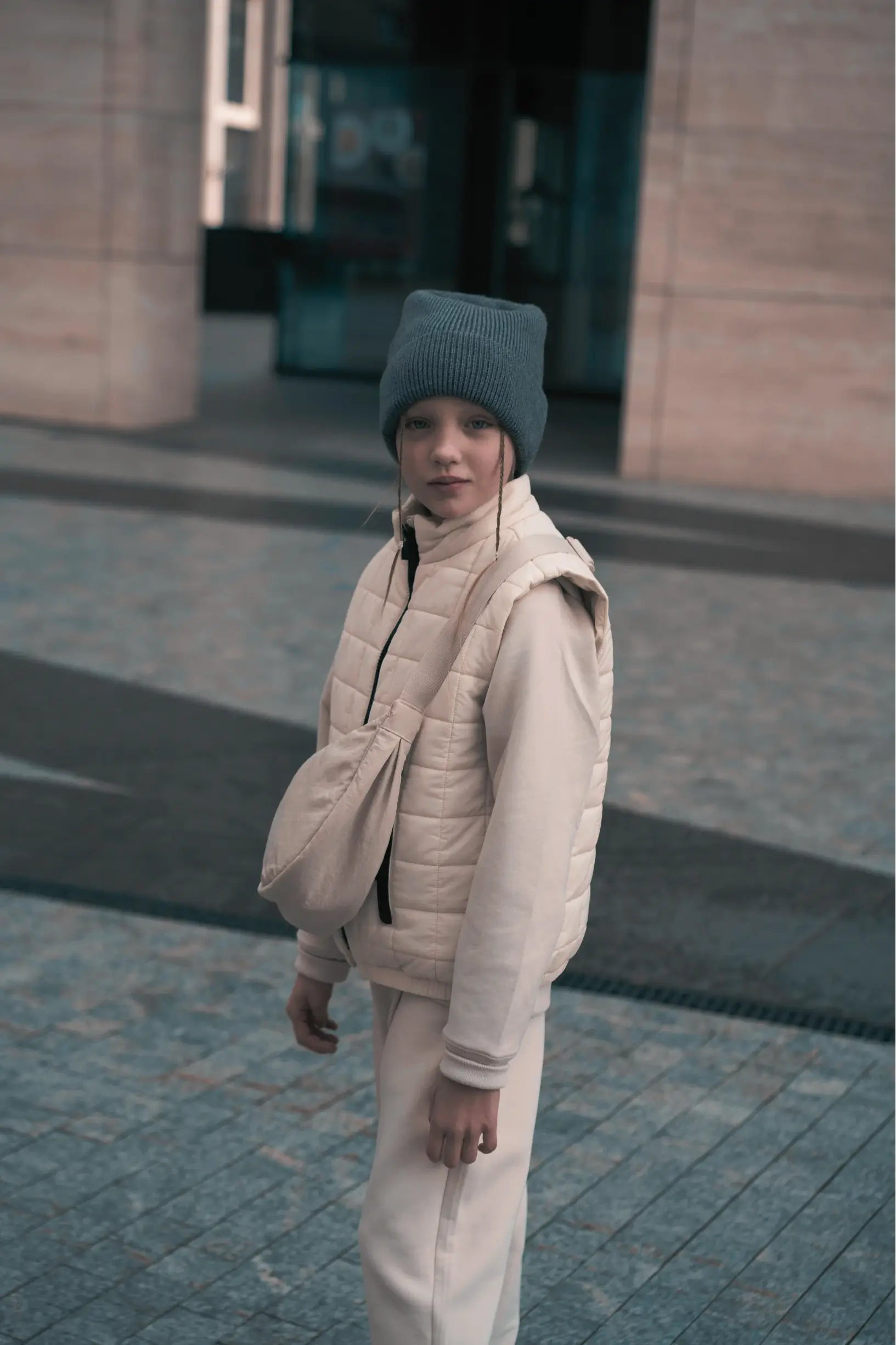 Ropa deportiva de niño minimalista